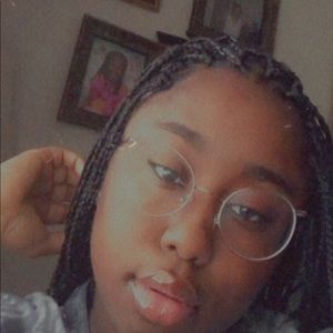 Meet your Posher, Eliza